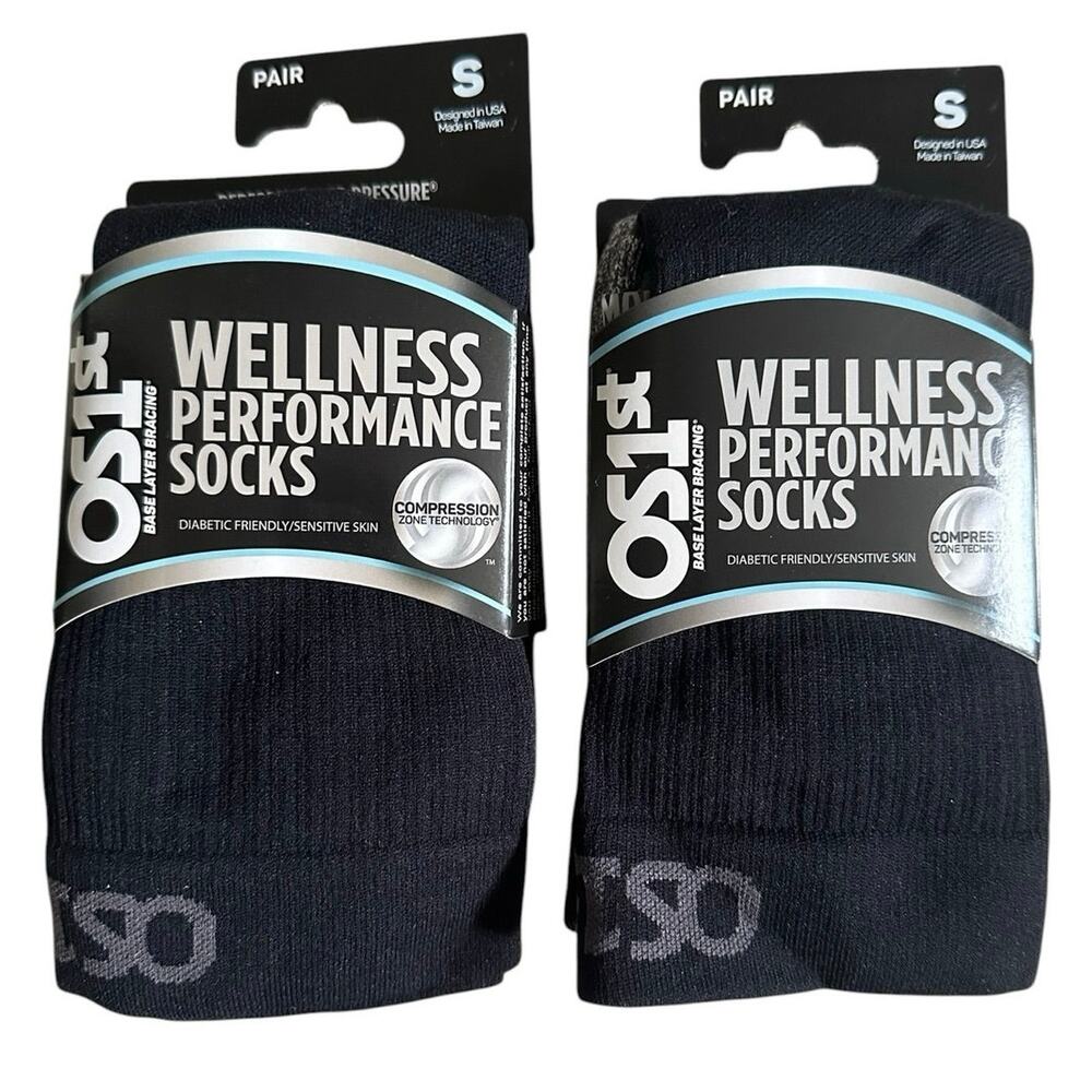 New Lot 2 OS1st WP4 Wellness Performance Crew Socks Black Size Small Compression